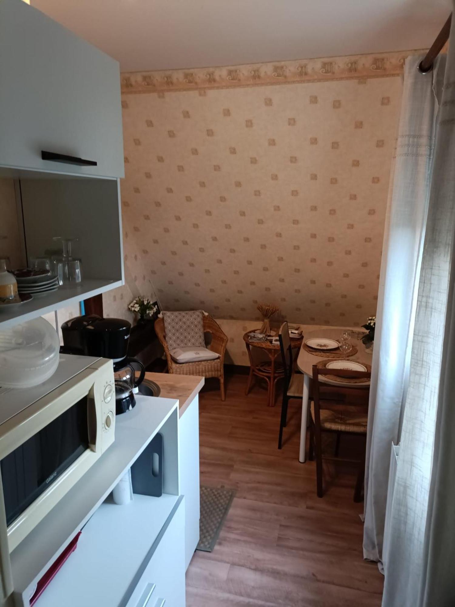 Maison D'Hotes Les Vallees Saint-Quentin-sur-le-Homme Luaran gambar