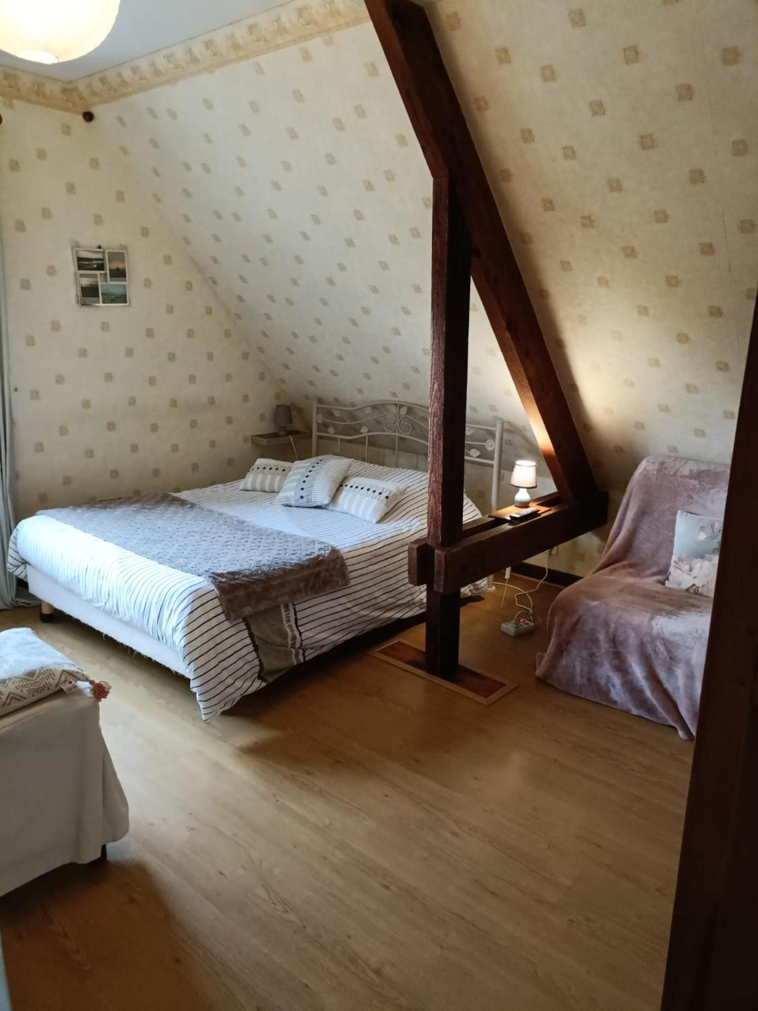 Maison D'Hotes Les Vallees Saint-Quentin-sur-le-Homme Luaran gambar